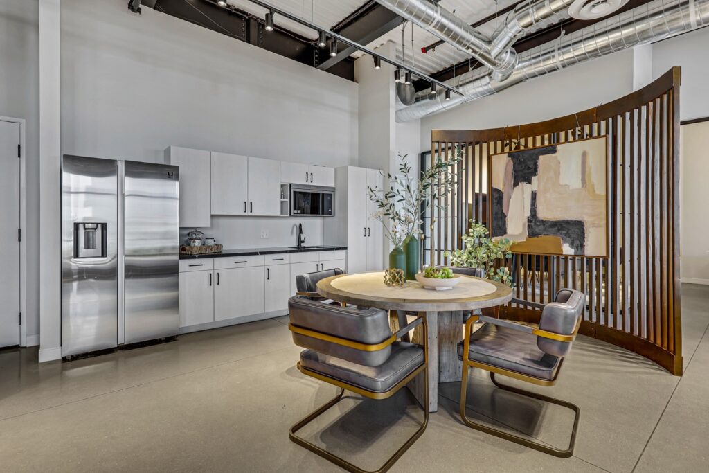 The House of Vegas warehouse and showroom, photo 22