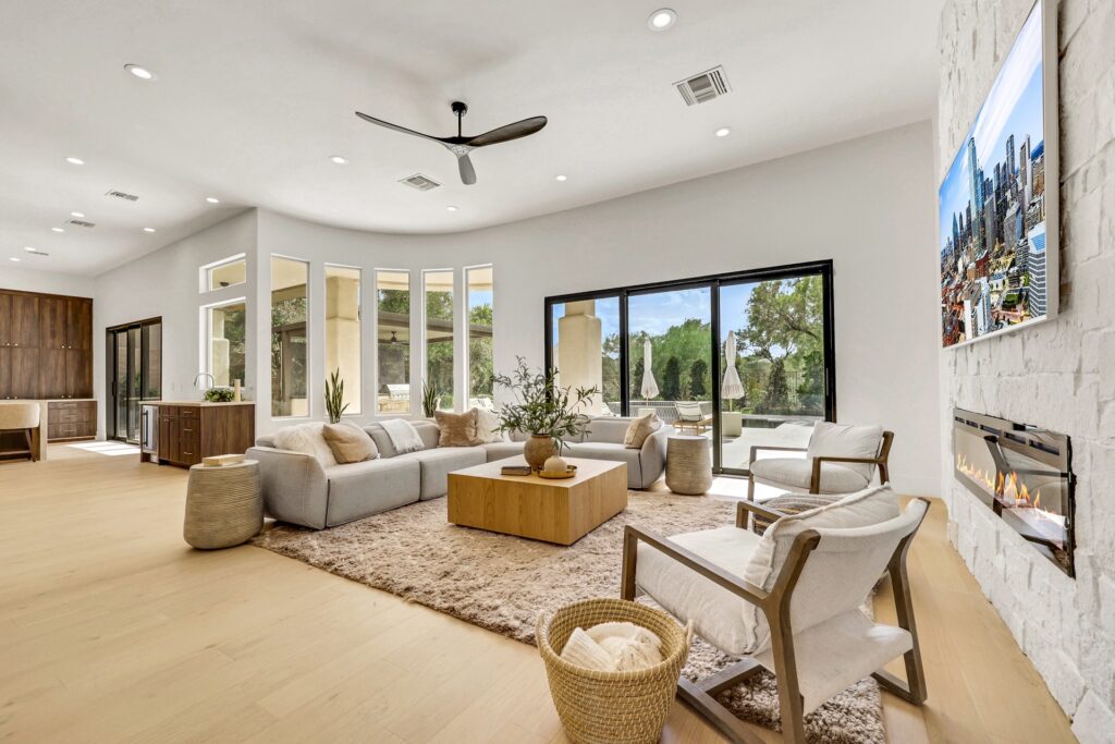 3 Isleworth Dr staged by The House of Vegas, photo 4
